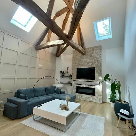 Into The Wine Ντιζόν