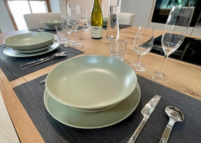 Into The Wine Apartment *